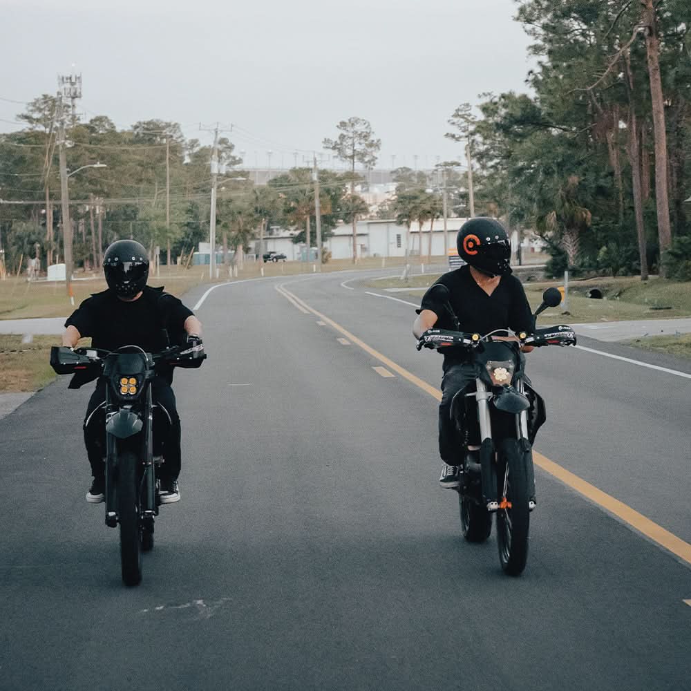 DOT Daytona Retro Full Face Motorcycle Helmet: Vintage Style for Men, Women, & Youth - Dull Black W/ Orange Accents