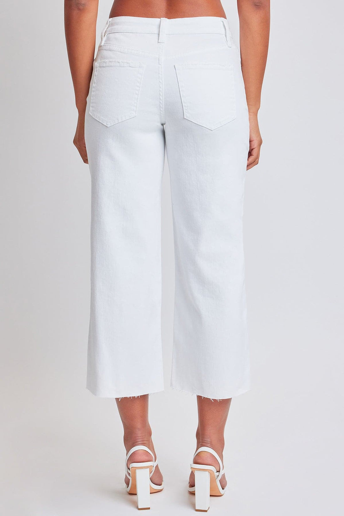 Women's Mid Rise Cropped Wide Leg Jeans