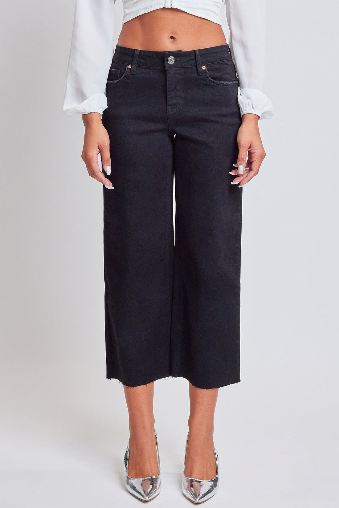 Women's Mid Rise Cropped Wide Leg Jeans