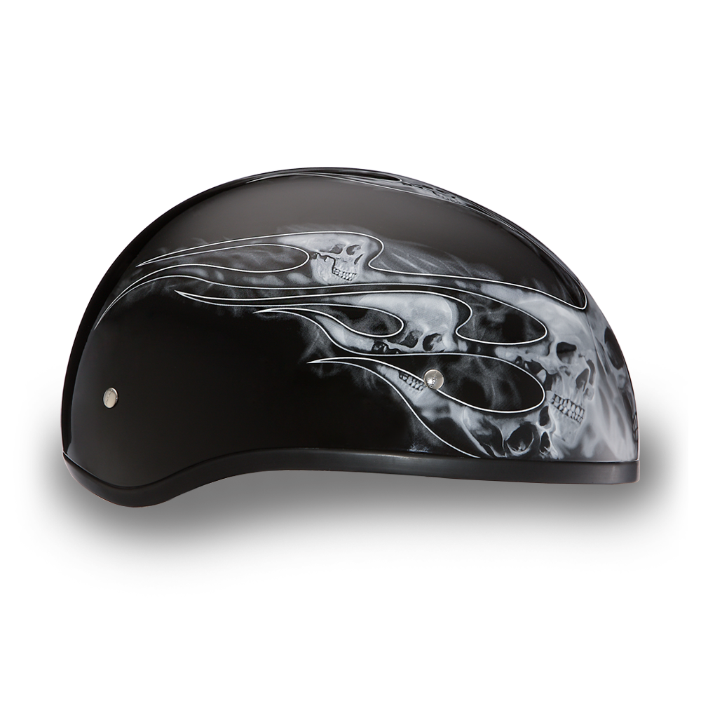 D6-SFS D.O.T. DAYTONA SKULL CAP - W/ SKULL FLAMES SILVER Helmets Daytona Helmets